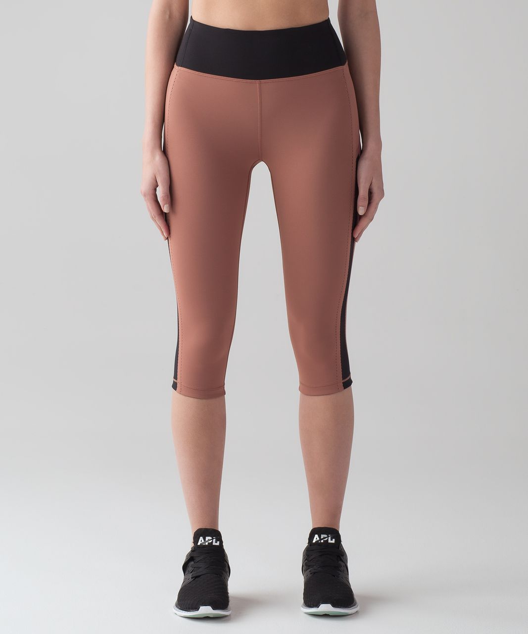 Lululemon Smooth Stride Crop - Henna / Black