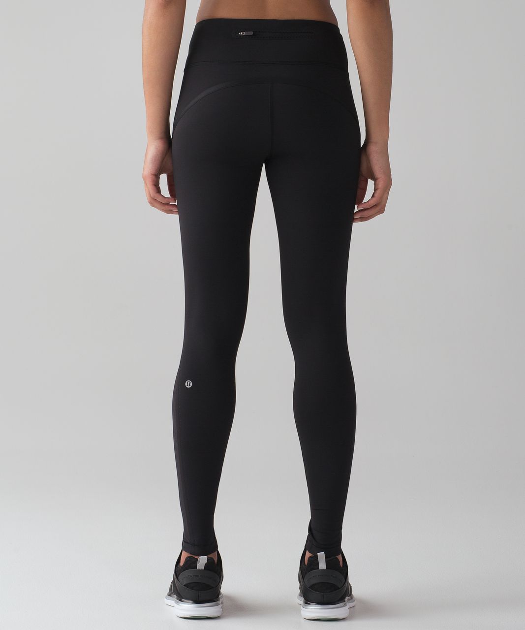 https://storage.googleapis.com/lulu-fanatics/product/25192/1280/lululemon-smooth-stride-tight-black-0001-154733.jpg