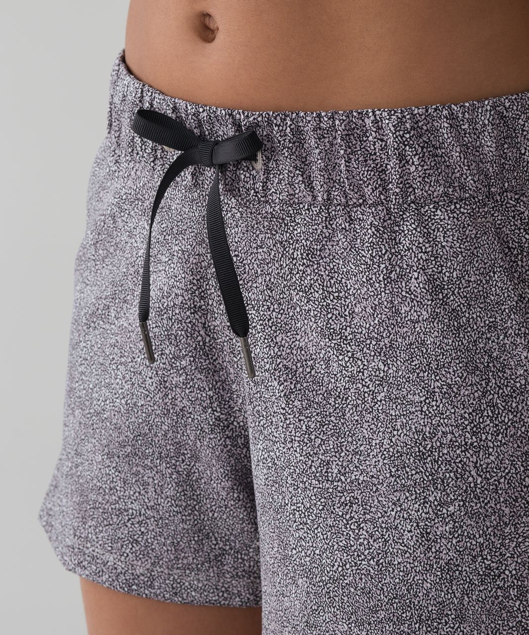 Lululemon On The Fly Short - Sea Spray Alpine White Dark Chrome