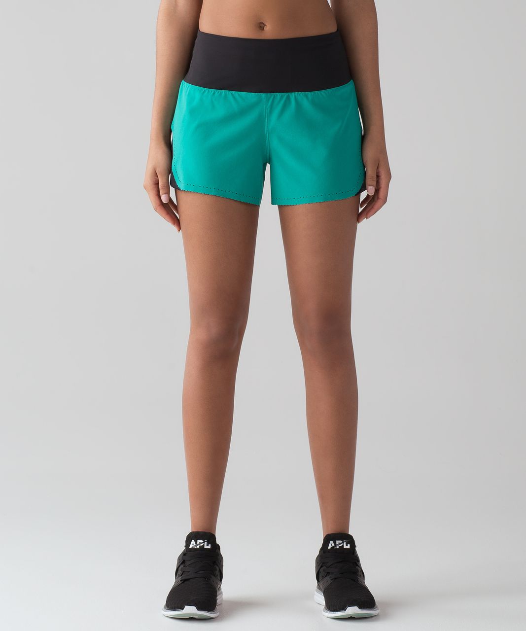 Lululemon Smooth Stride Short - Viridian Green / Black