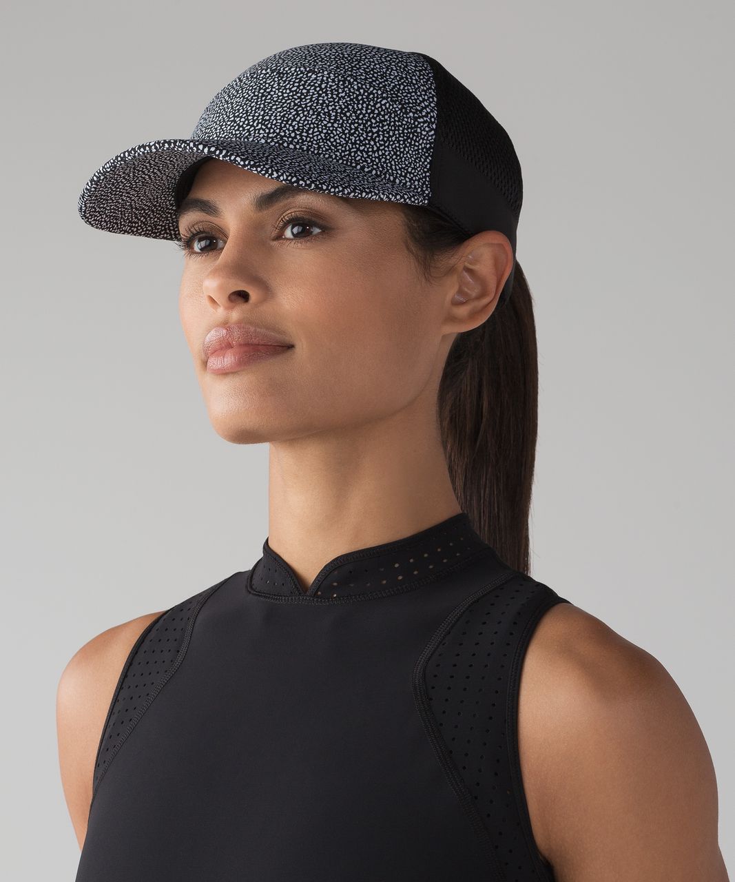 Lululemon Dash And Splash Cap - Chakra Print Alpine White Black / Black