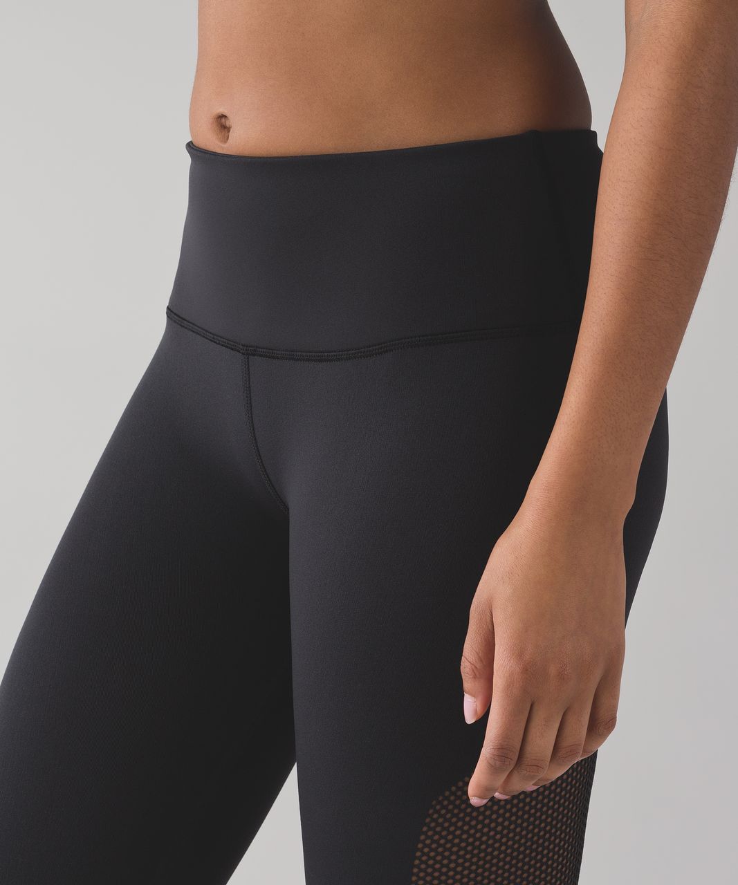 Lululemon reveal crop 15” in black leggings mesh design XS