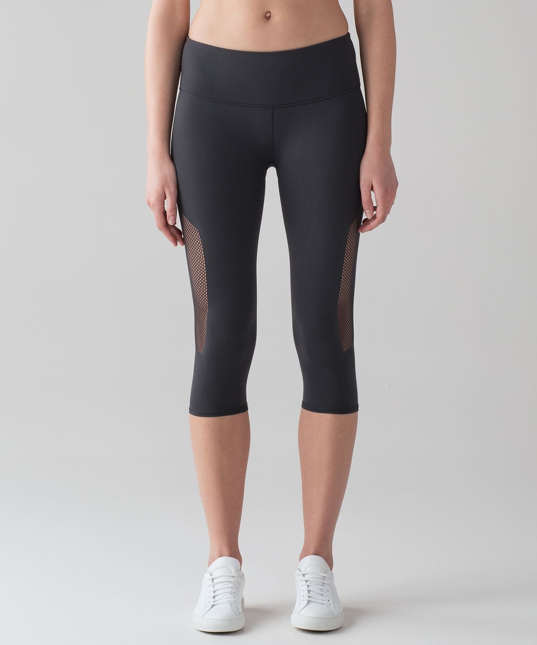 Lululemon Reveal Crop (15) - Black - lulu fanatics