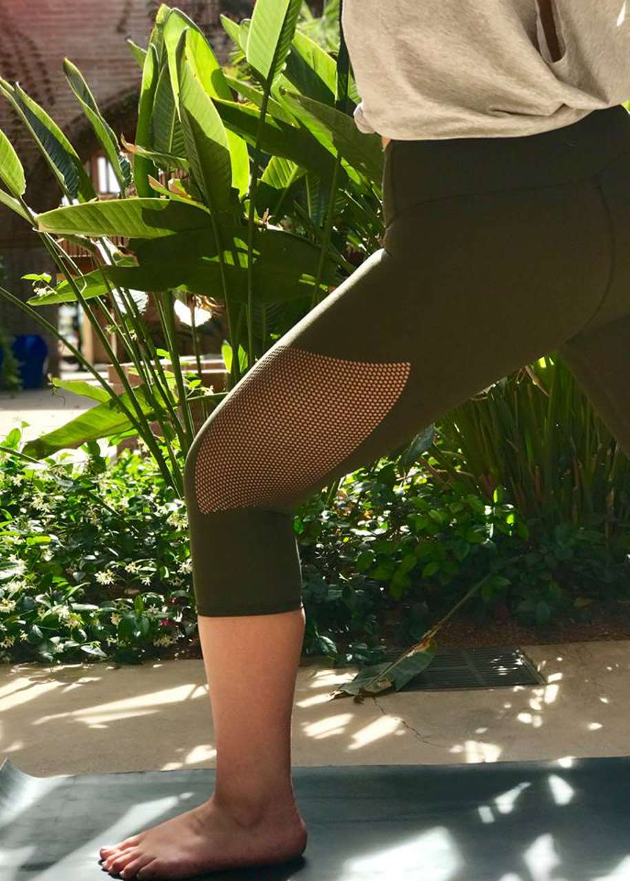 Lululemon Reveal Crop (15") - Dark Olive