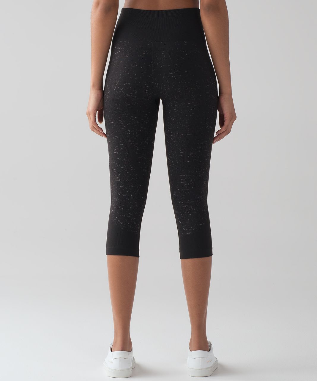 Lululemon Free To Flow Crop - Black / White