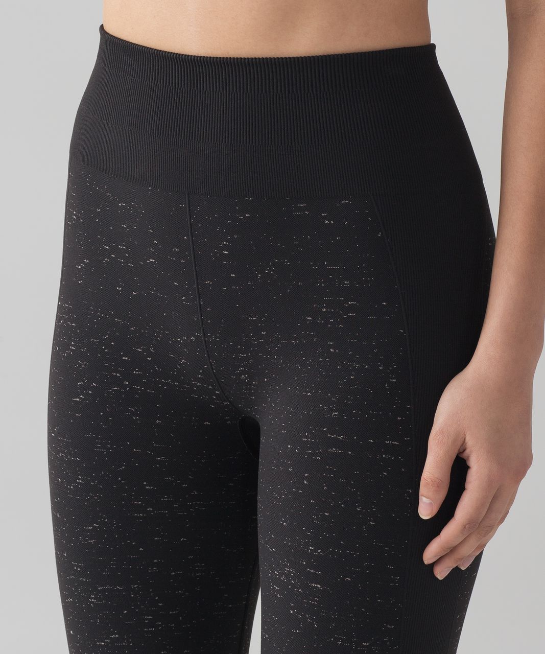 Lululemon Free To Flow 7/8 Tight - Black / White