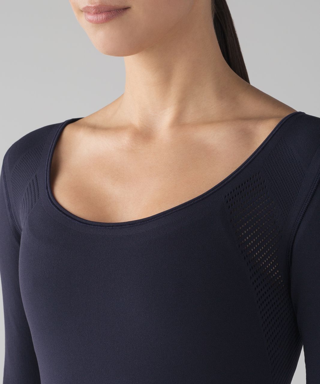 Lululemon Reveal Long Sleeve - Midnight Navy