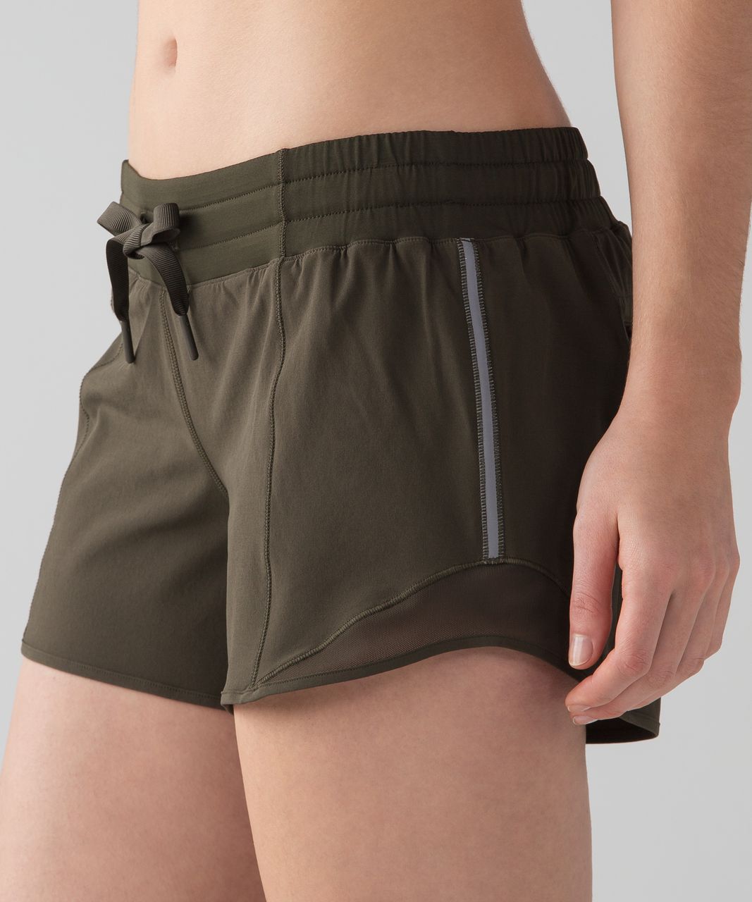 Lululemon Hotty Hot LR Short 4 - Heritage 365 Camo Dark Olive Multi Size 6  - $61 (10% Off Retail) - From A