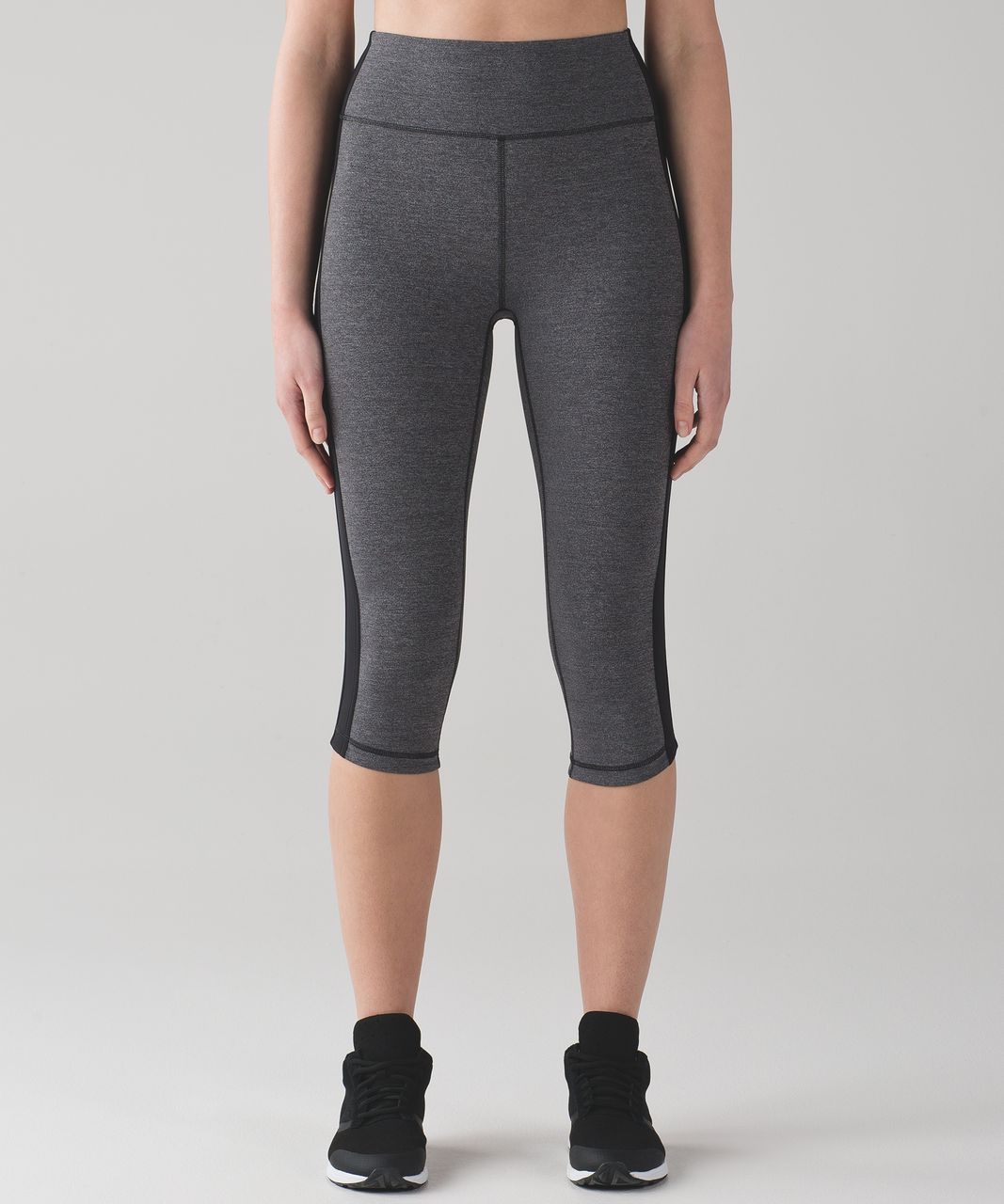 Lululemon Squad Goals Crop (17") - Heathered Black