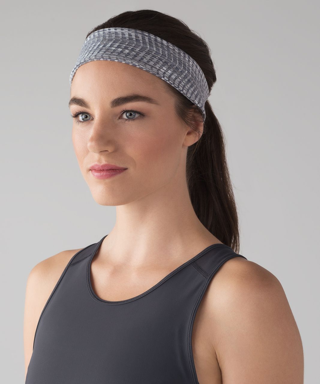 Lululemon Fly Away Tamer Headband II - Luon Arrow Jacquard Battleship Silver Spoon