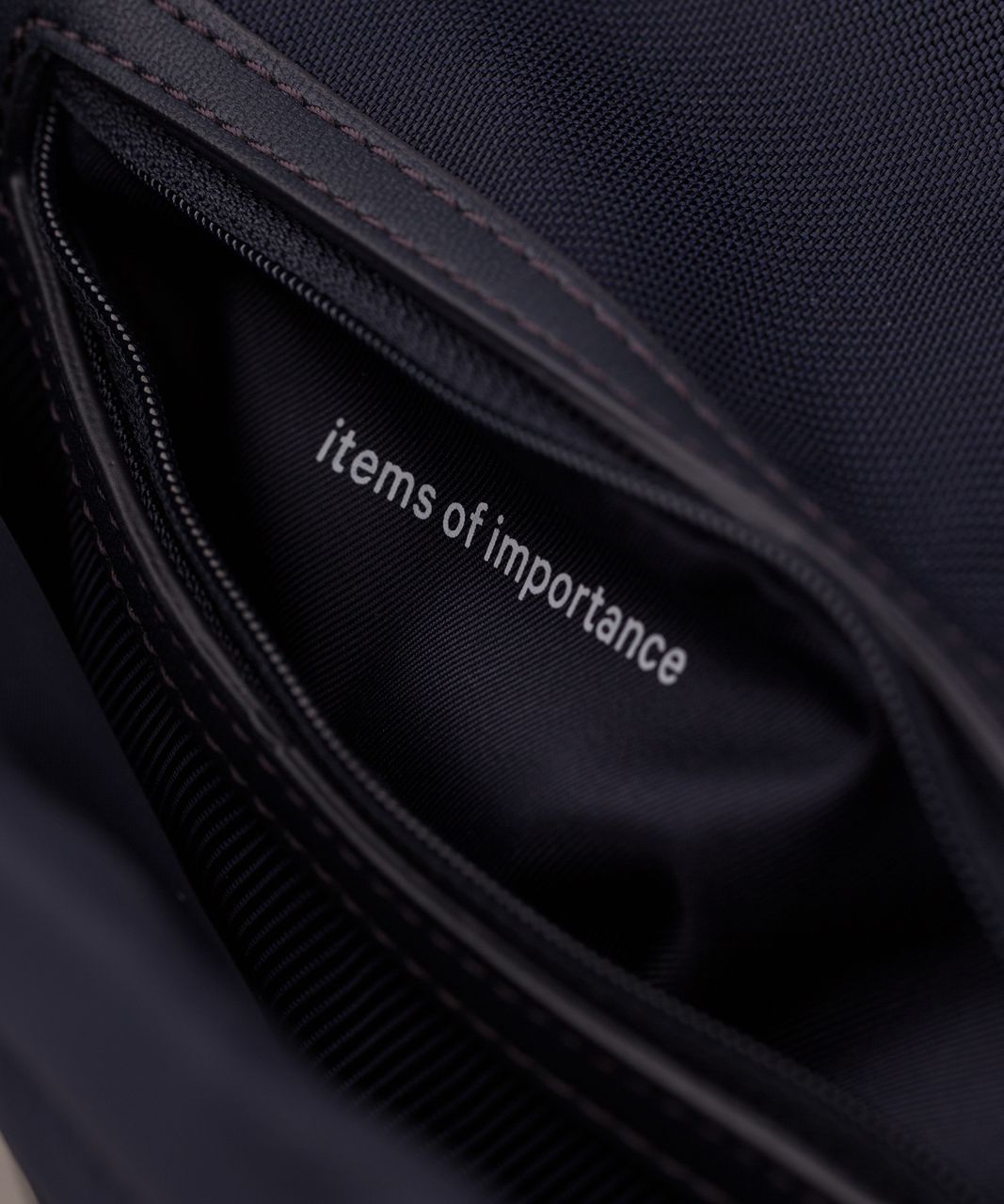 Lululemon Carry The Day Bag (Heatproof Pocket) - Midnight Navy