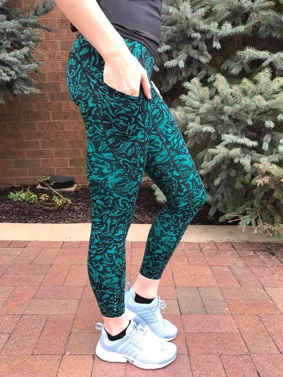 Lululemon Fast & Free 7/8 Tight Thrive Viridian Green Black Size 2 NWOT