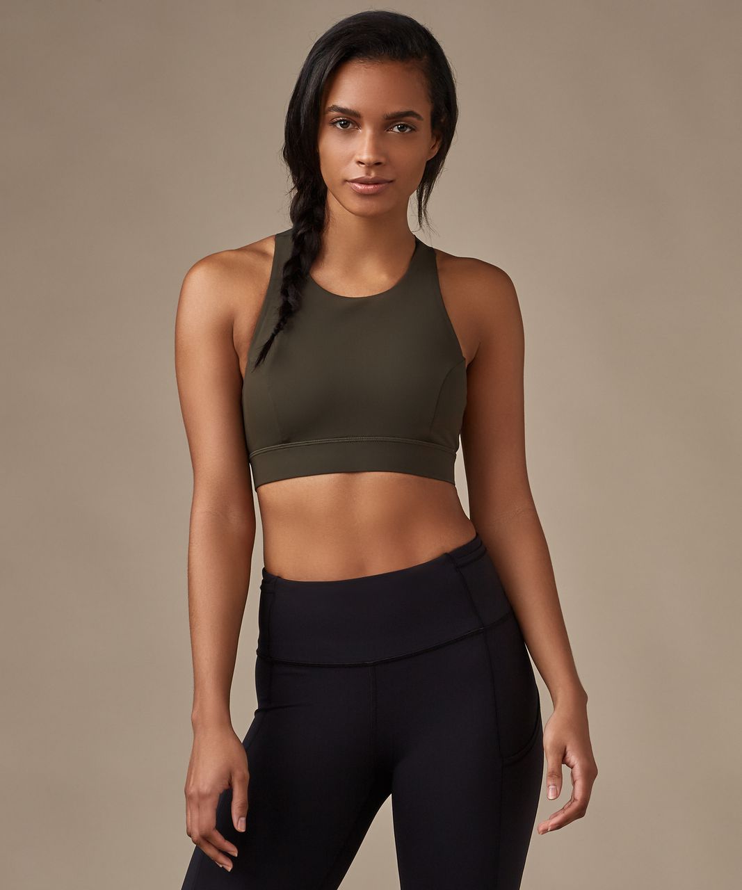 WTs 23” in dark olive, Align Reversible Bra in white/wafsnb and