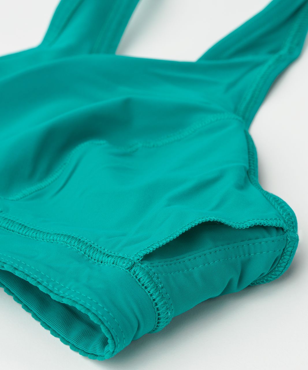 https://storage.googleapis.com/lulu-fanatics/product/25475/1280/lululemon-all-day-breeze-bra-viridian-green-028959-156388.jpg