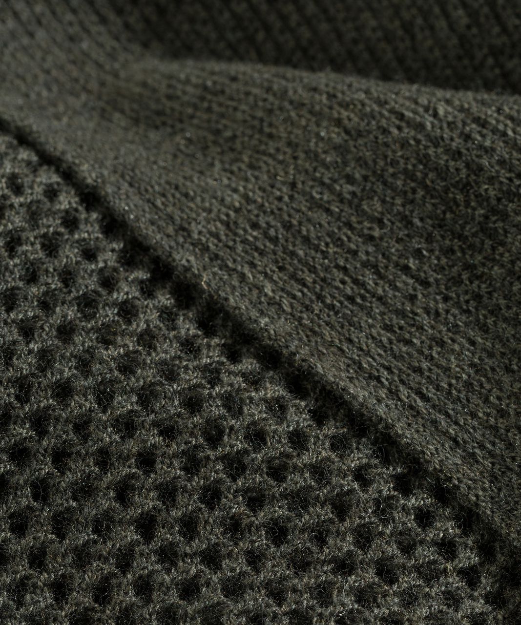 Lululemon Padma Scarf - Heathered Dark Olive