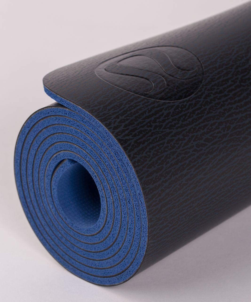 Lululemon The Reversible Mat 5mm - Pebble Print Black Jet Stream / Jet  Stream - lulu fanatics