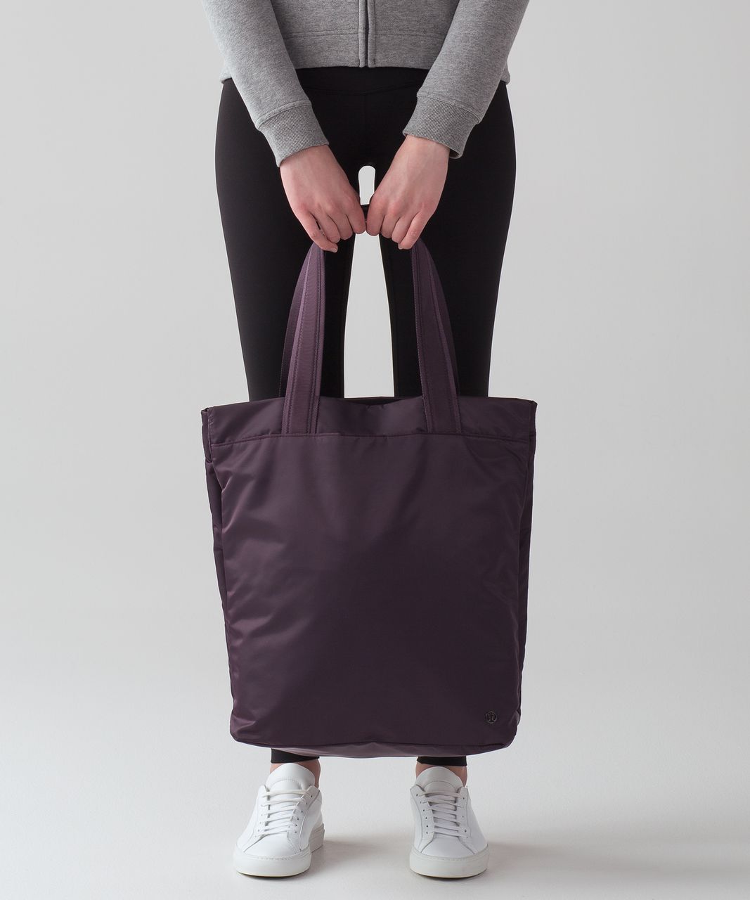 Lululemon Double Up Tote Bag (19L) - Black Currant