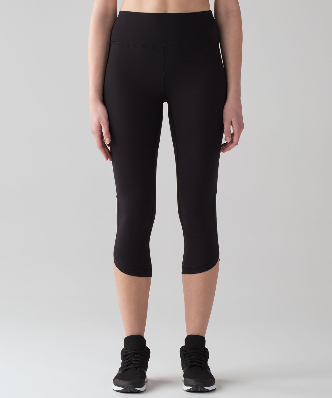 Lululemon Revitalize Crop (21) - Black - lulu fanatics