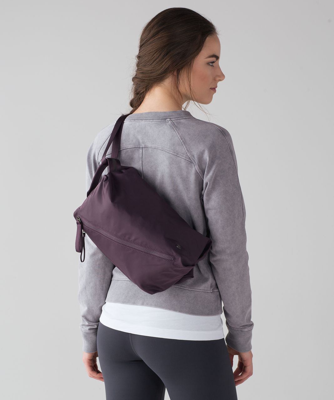 Lululemon Fast Track Bag (3L) - Black Currant