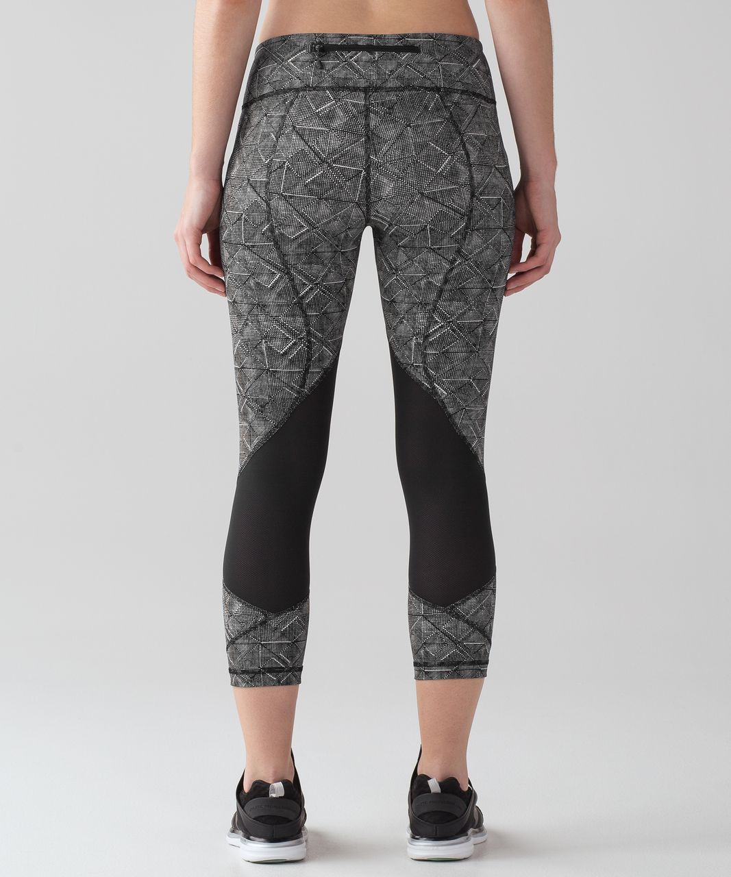 Lululemon Pace Rival Crop Black Ruched Ankle Side Pocket Active Leggings  Size 4 - $36 - From gracieumbrella