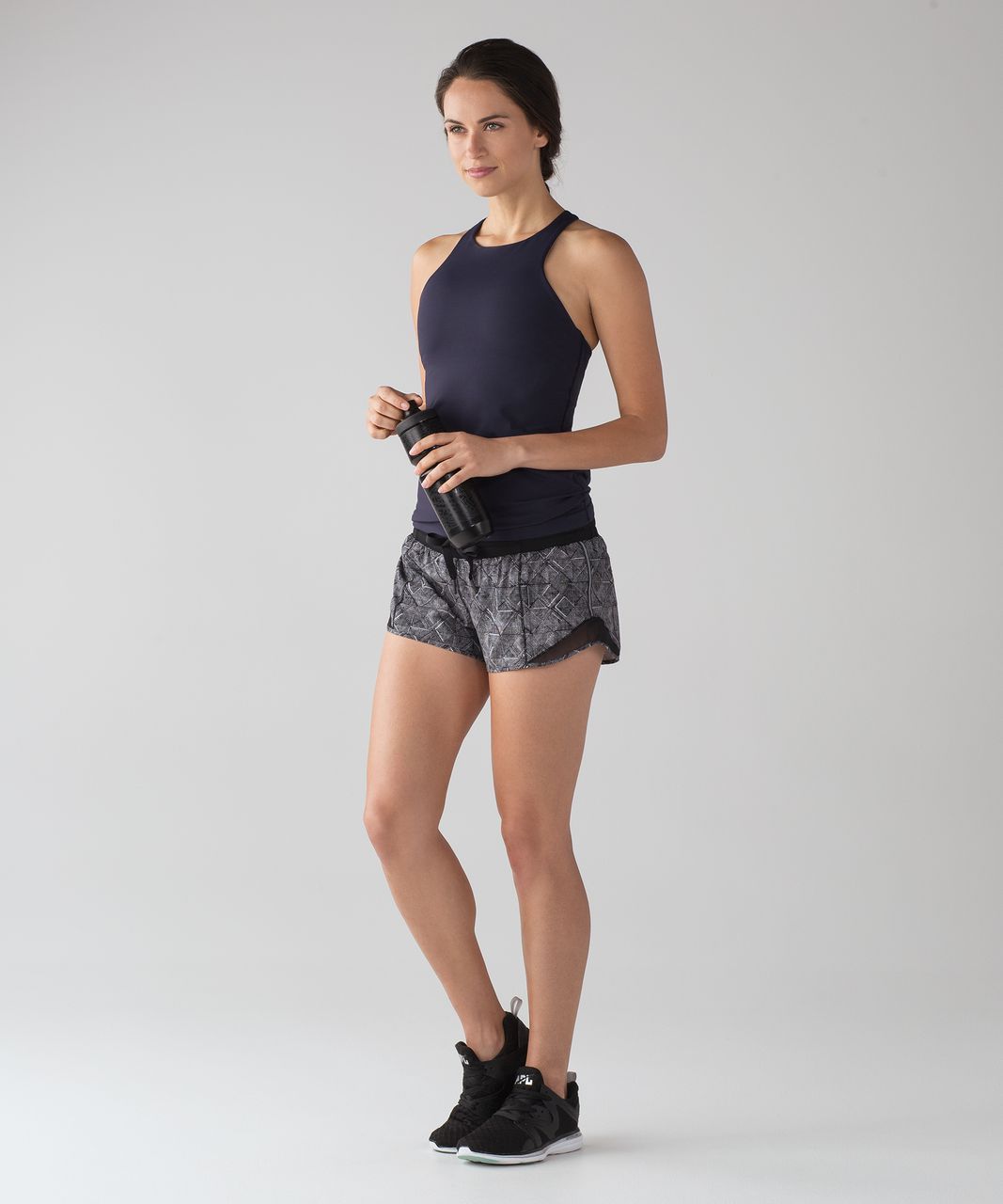 Lululemon Hotty Hot Short (2.5" ) - Formation Alpine White Black / Black