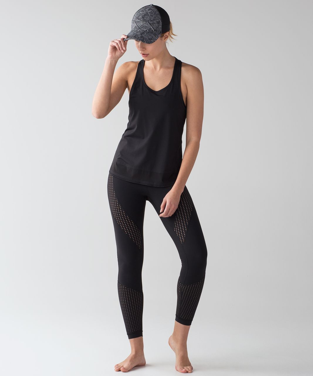 Lululemon Dash & Splash Cap - Formation Alpine White Black / Black