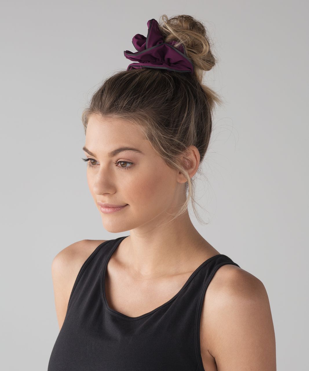 Lululemon Light Locks Scrunchie - Marvel