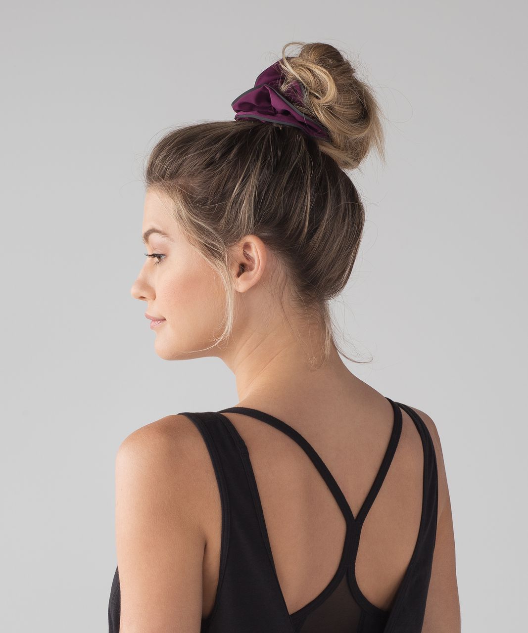 Lululemon Light Locks Scrunchie - Marvel