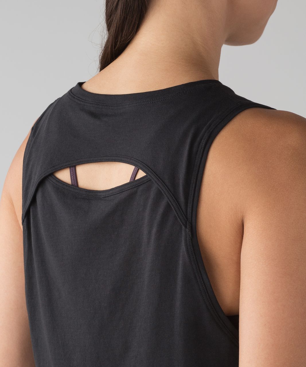 Lululemon Exquisite Tank II Black Mesh Cut Outs Strappy Luxtreme Sz 4 RARE  