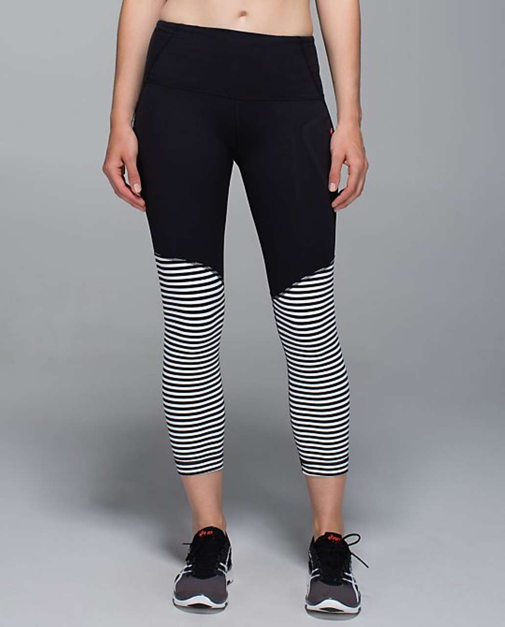 Lululemon All Sport Crop - Black / Classic Stripe Black White (HK/AU ...