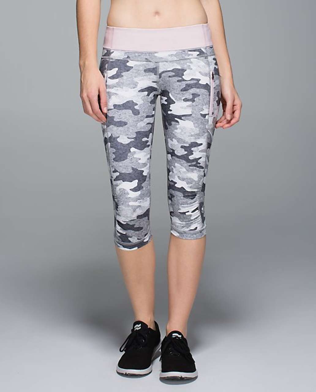 Lululemon Passion Crop - Lotus Camo Remix Heathered Slate Multi / Neutral Blush