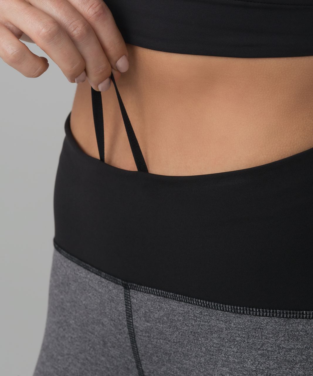 NWOT Lululemon Train Times Crop (17) Heathered Black / Black, SIZE 4