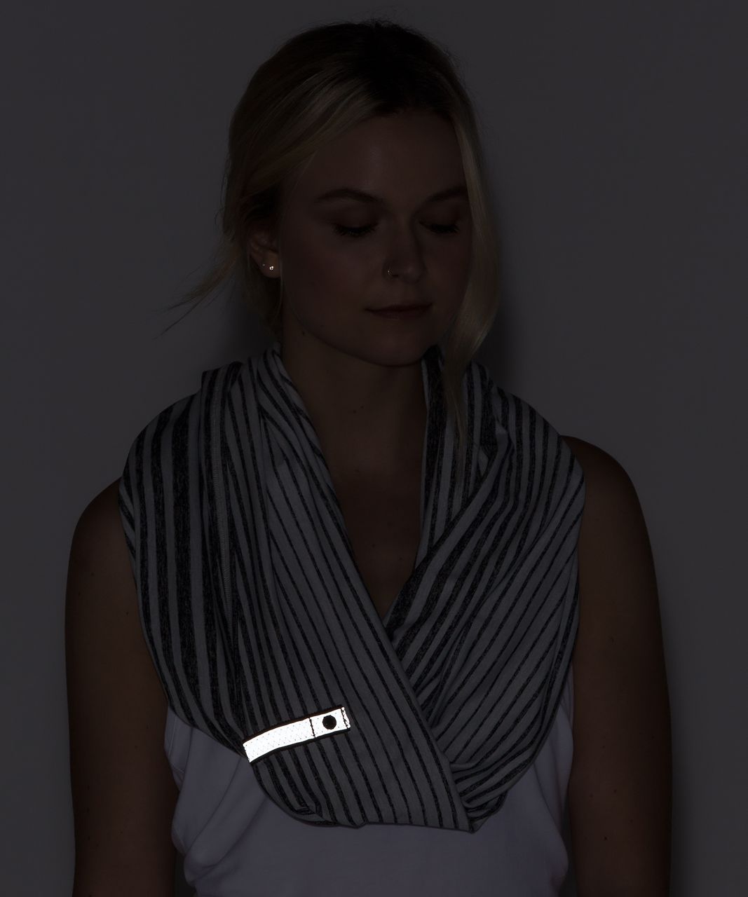 Lululemon Vinyasa Scarf *Rulu - Mini Akido Stripe Heathered Black Heathered Silver Spoon