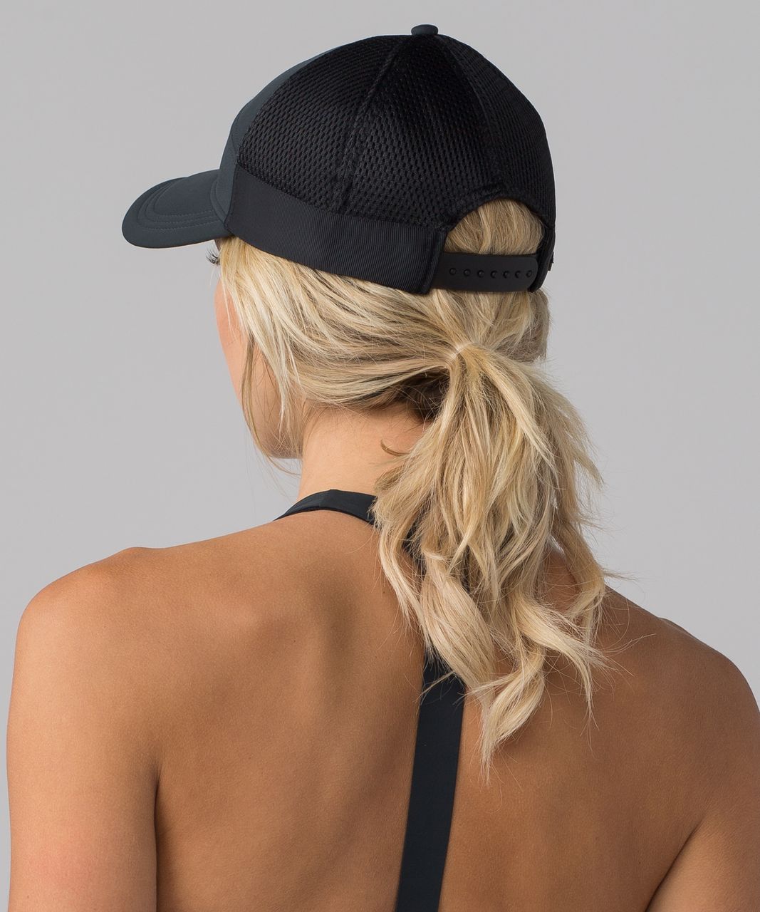 Lululemon Dash & Splash Cap - Deep Coal / Black