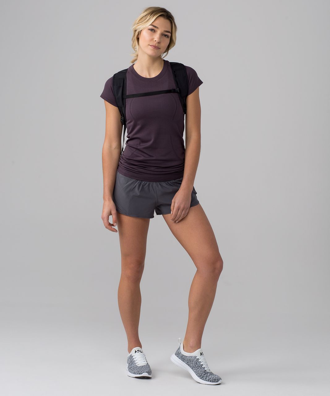 Lululemon Hotty Hot Short II (2.5") - Dark Carbon