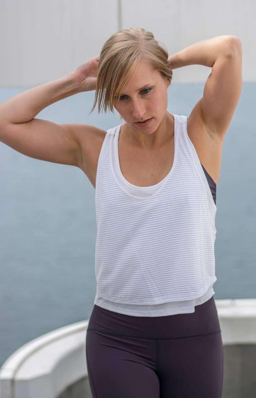 The Fitting Room: Lululemon Lean In LS & Hint of Sheer Cropped Tank -  AthletiKaty