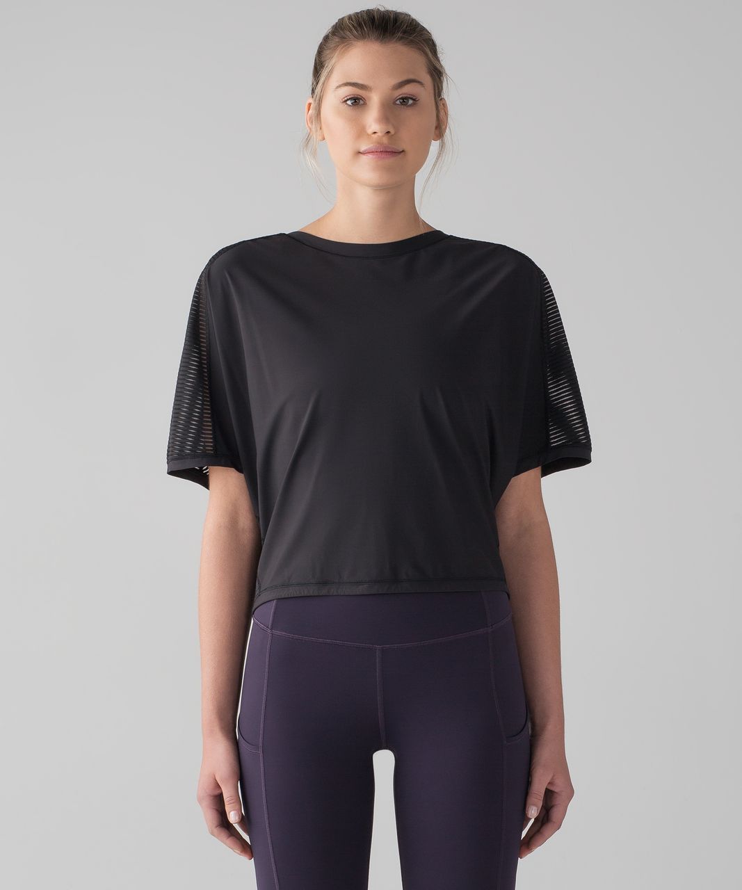 The Fitting Room: Lululemon Lean In LS & Hint of Sheer Cropped