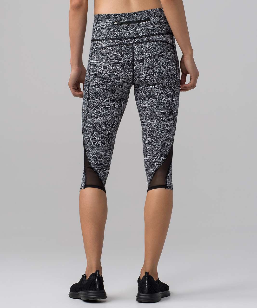 Lululemon Pace Perfect Crop (17