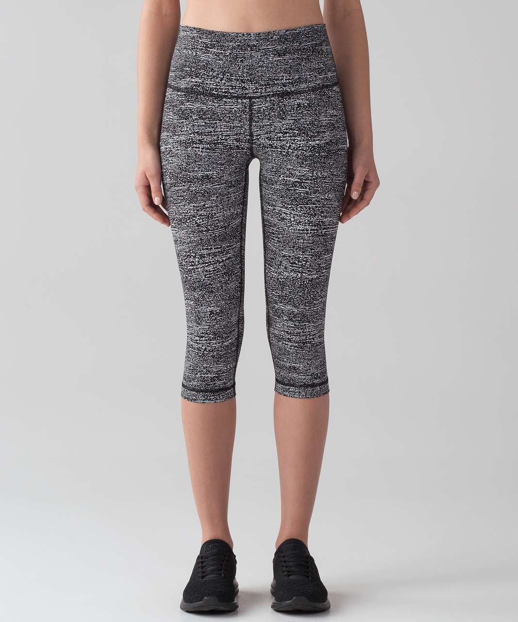 Lululemon Wunder Under Crop (Hi-Rise) (Luxtreme) Wee Are From Space Ic -  clothing & accessories - by owner - craigslist