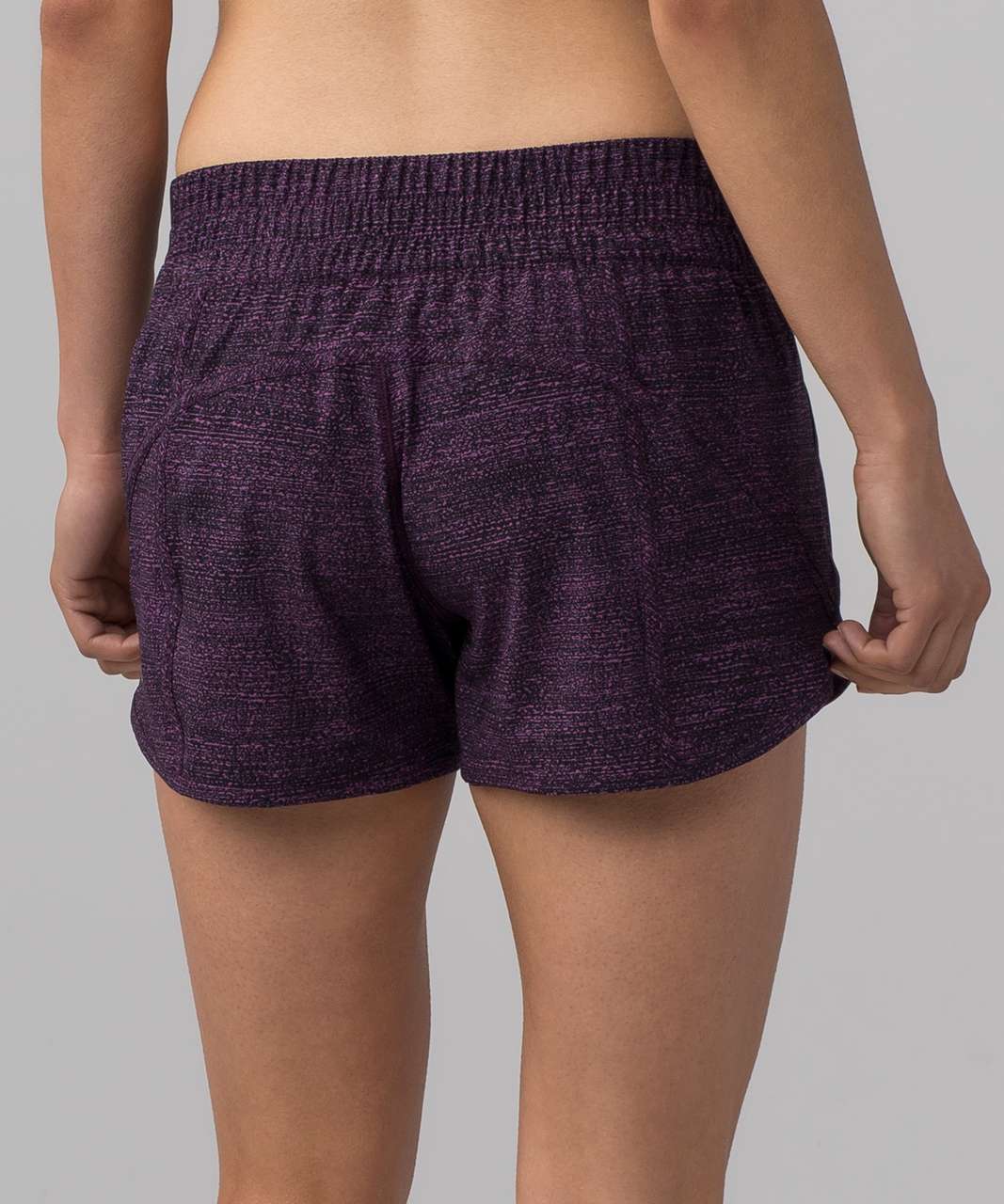 Lululemon Tracker Short V *4" - Salt Dark Mystic Black / Black