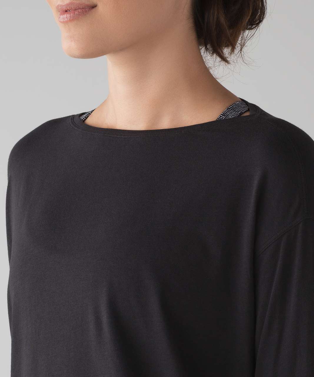 Lululemon Back In Action Long Sleeve - Black (First Release)