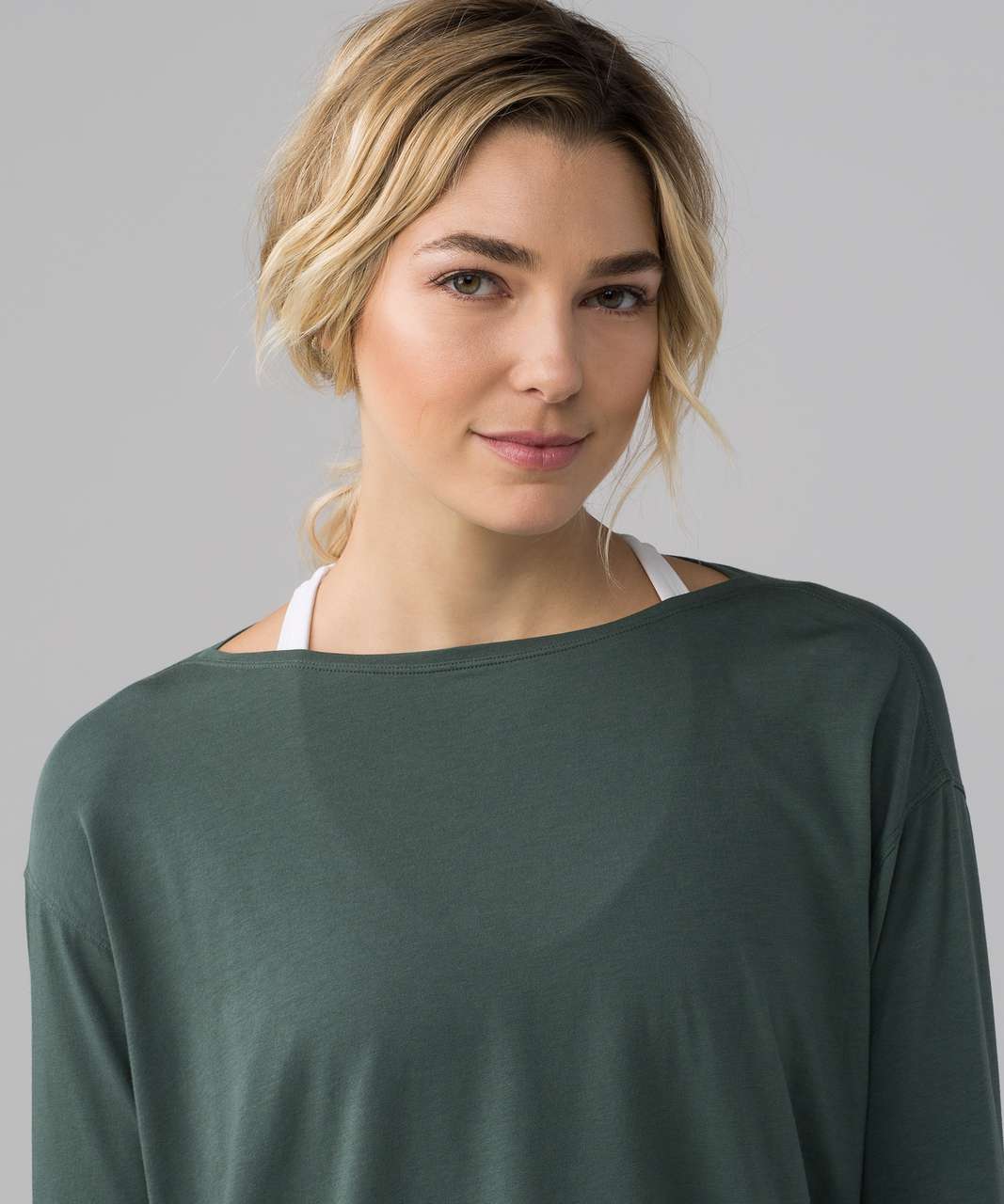 Lululemon Back In Action Long Sleeve - Dark Forest