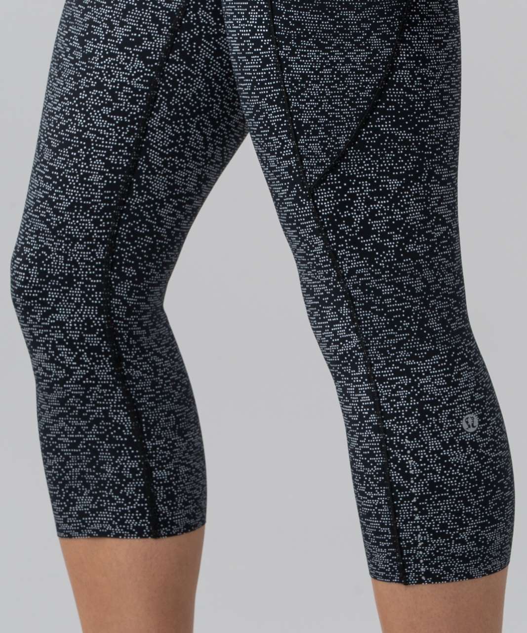 Lululemon Fast & Free Crop II (Nulux 19"") - Soundwave Alpine White Black