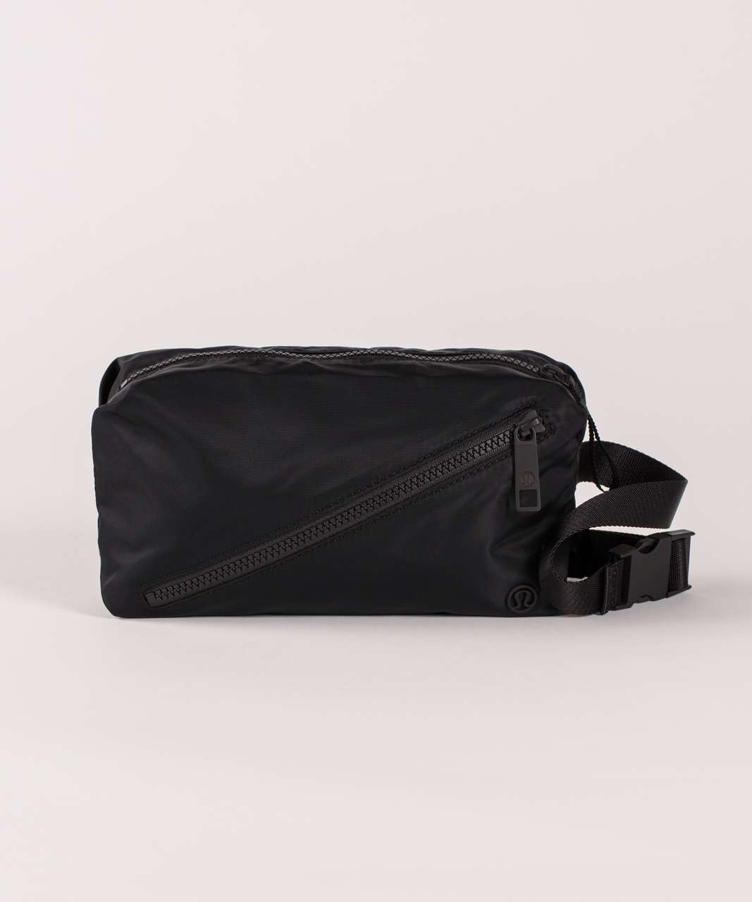 Lululemon Fast Track Belt Bag (3L) - Black