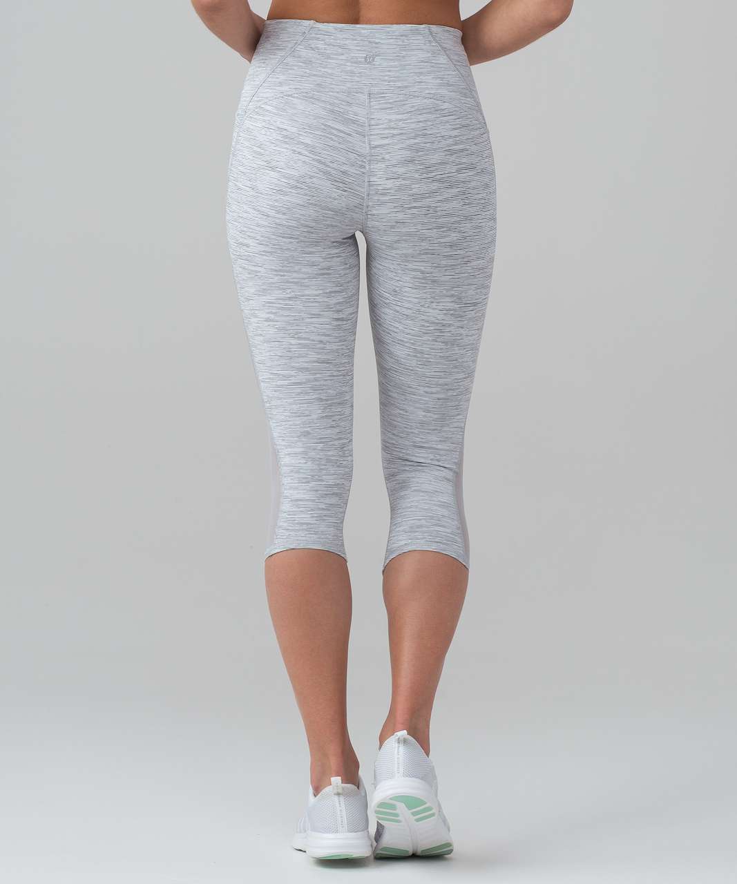 Lululemon Train Times Crop (17") - Wee Are From Space Ice Grey Alpine White