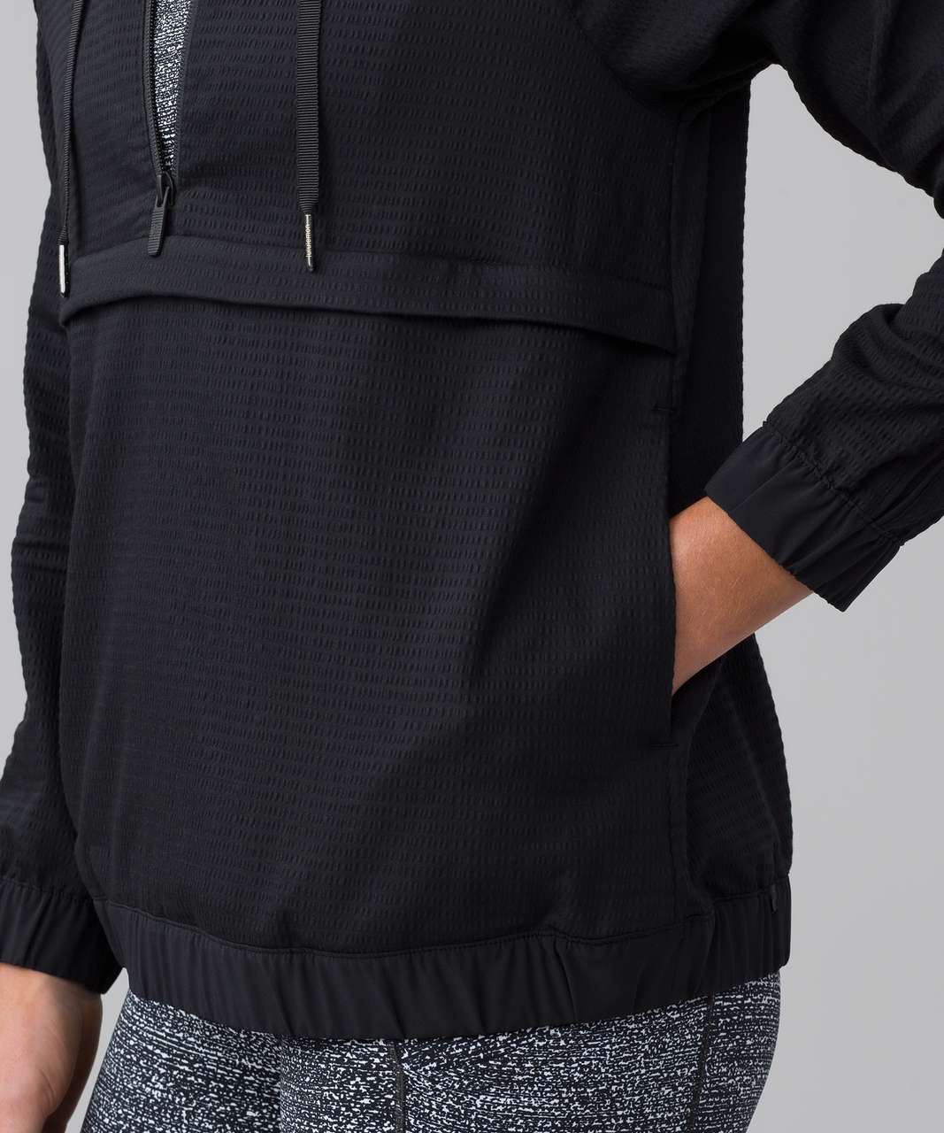 Lululemon Pack Light 1/2 Zip Pullover - Black (First Release)