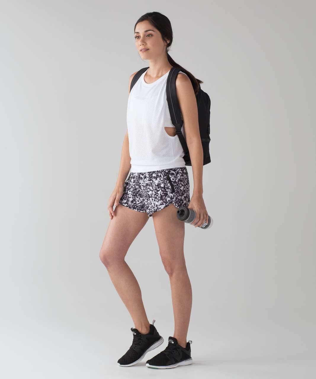 Lululemon Tracker Short V (4") - Mash Up White Black / Black