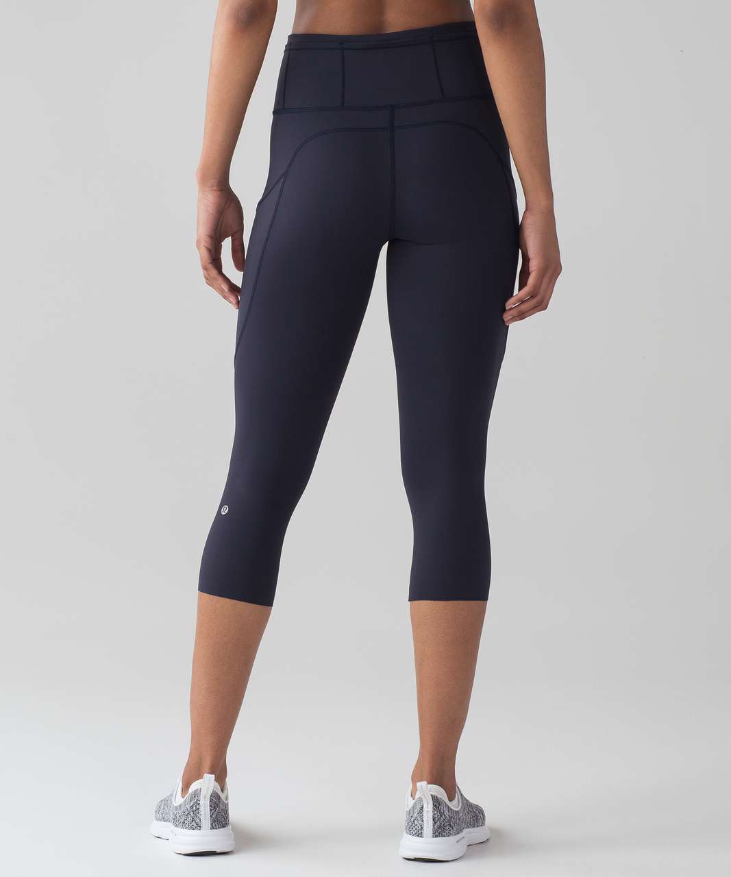 Lululemon In Movement Crop *Everlux 19 W6AHJS Women's Black Szie