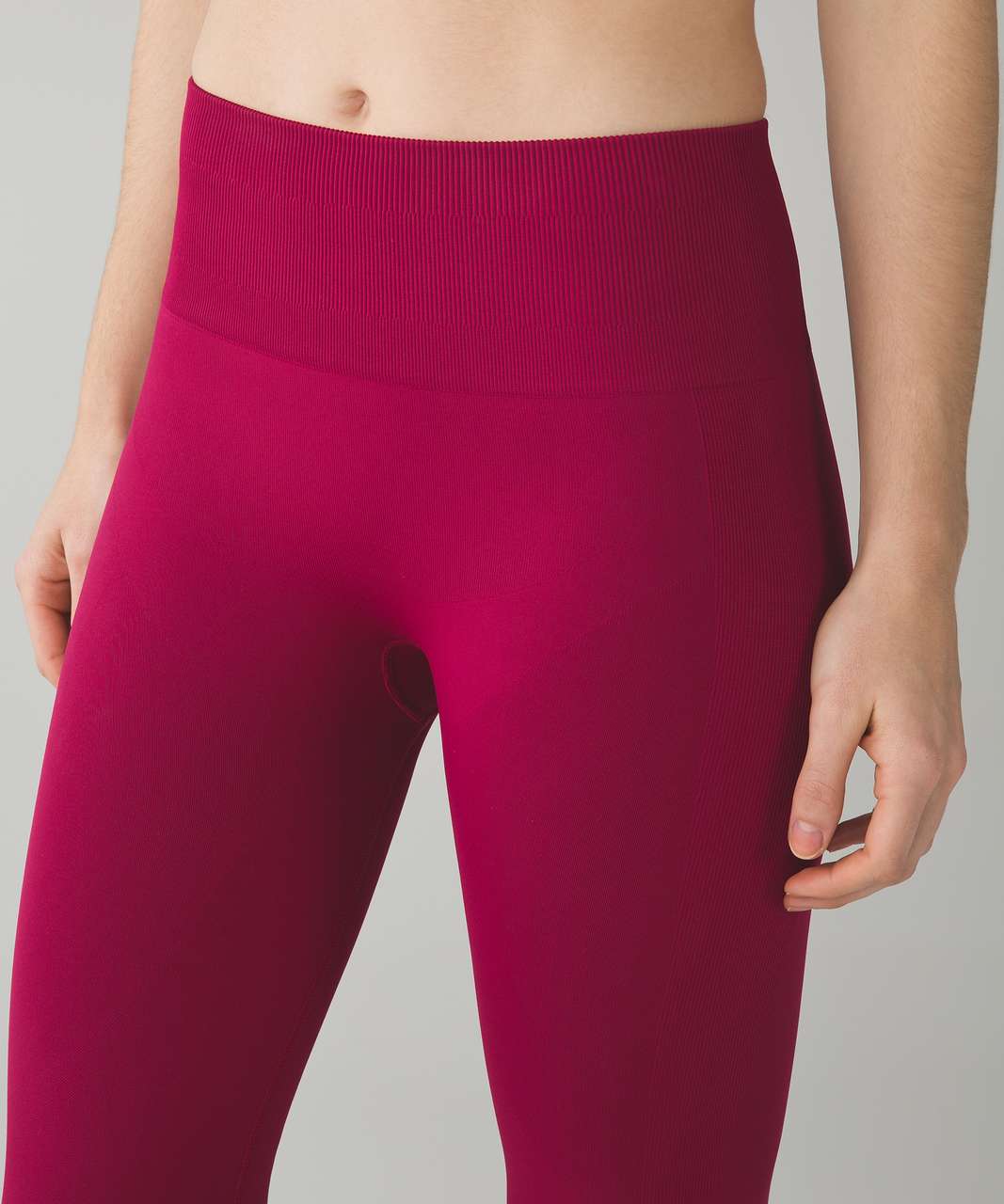 Lululemon Zone In Seamless Crop Womens Size 4 Red Compression High Rise  Leggings