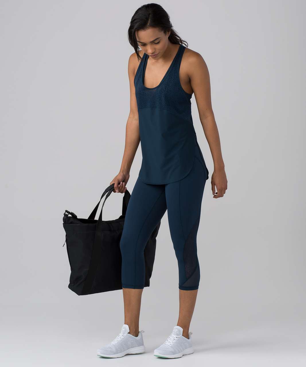 Lululemon Twist & Train Crop (19") - Jaded